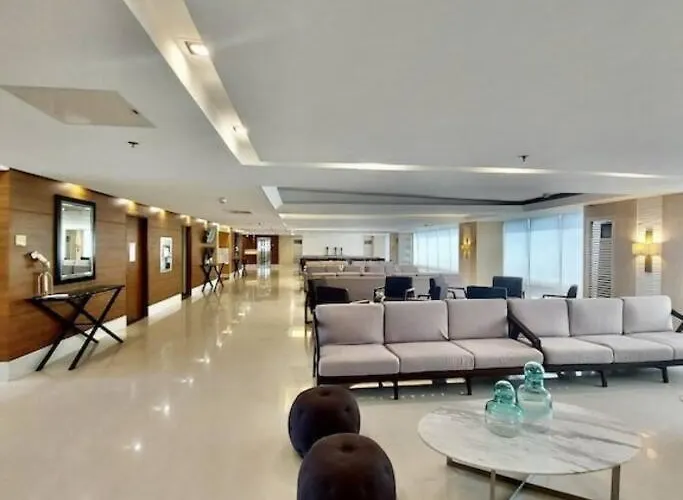 California Coastal In Bay Apartment Manila